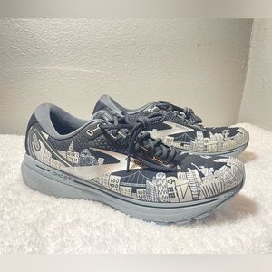 Brooks Ghost men’s 12 running shoes sneakers Nee York city print. I run NYC
